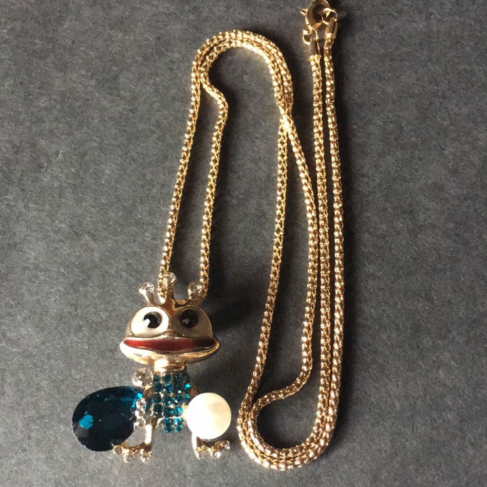 Prince Charming Frog Brooch/Necklace - Picture 3 of 16
